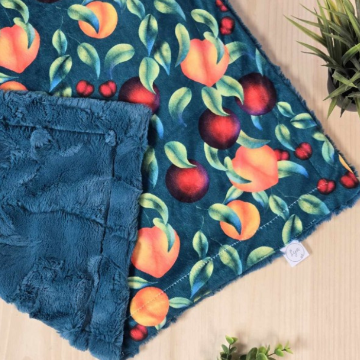 COUVERTURE À FOURRURE | Récolte de pêches - prêt à partir
