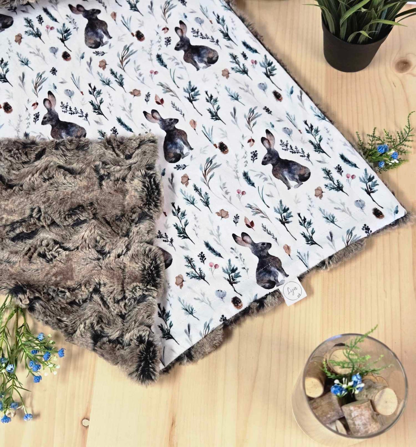 COUVERTURE À FOURRURE | Lièvre et sapin - prêt à partir