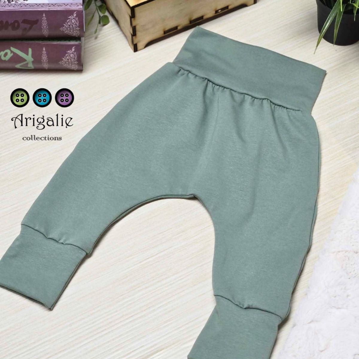PANTALON ÉVOLUTIF UNI | ARIGALIE - Coin stylé - Prêt à partir