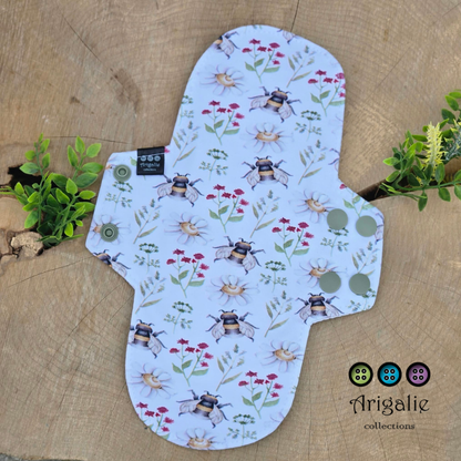 SERVIETTE HYGIÉNIQUE LAVABLE | Pour maman | ARIGALIE - Prête à partir