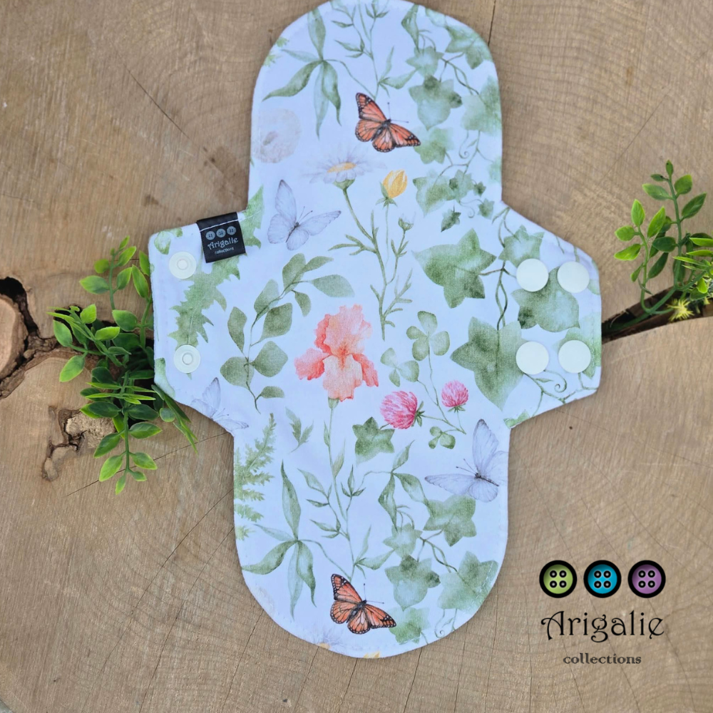 SERVIETTE HYGIÉNIQUE LAVABLE | Pour maman | ARIGALIE - Prête à partir