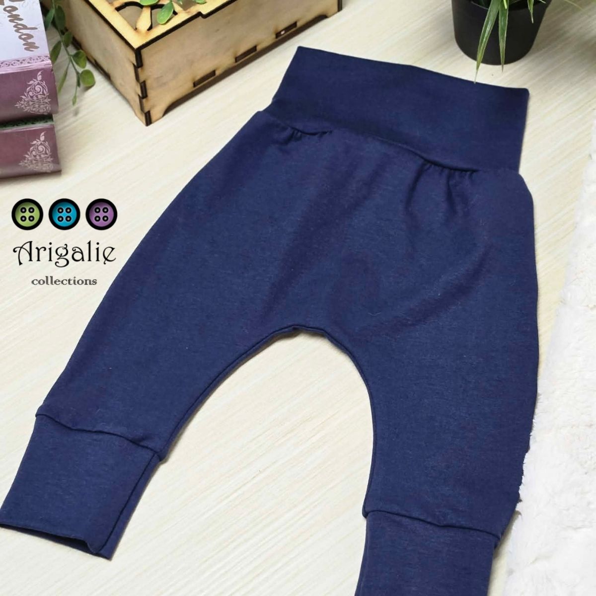 PANTALON ÉVOLUTIF UNI | ARIGALIE - Coin stylé - Prêt à partir