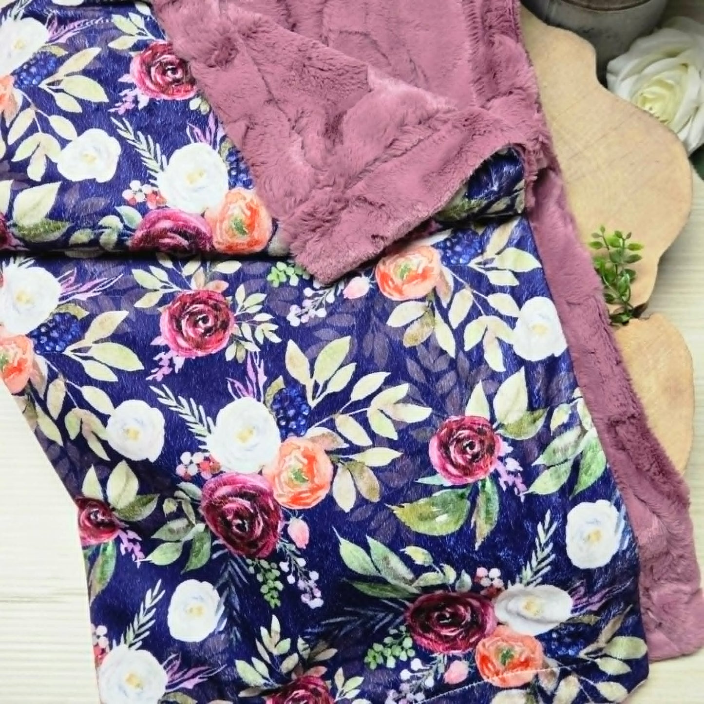 COUVERTURE À FOURRURE | Fleurs mauves - prêt à partir
