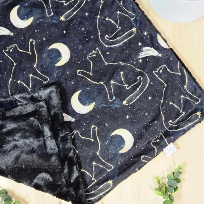 COUVERTURE À FOURRURE | Chat nocturne - prêt à partir