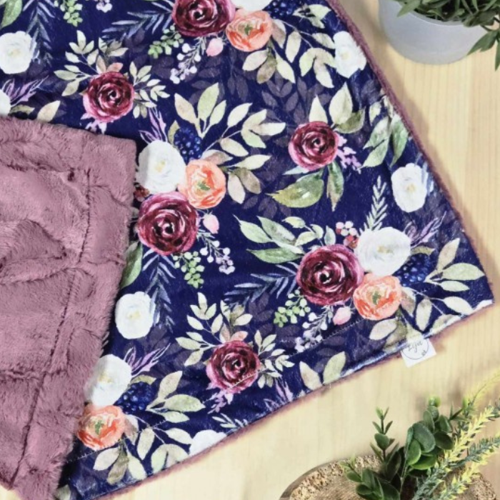 COUVERTURE À FOURRURE | Fleur mauve - prêt à partir