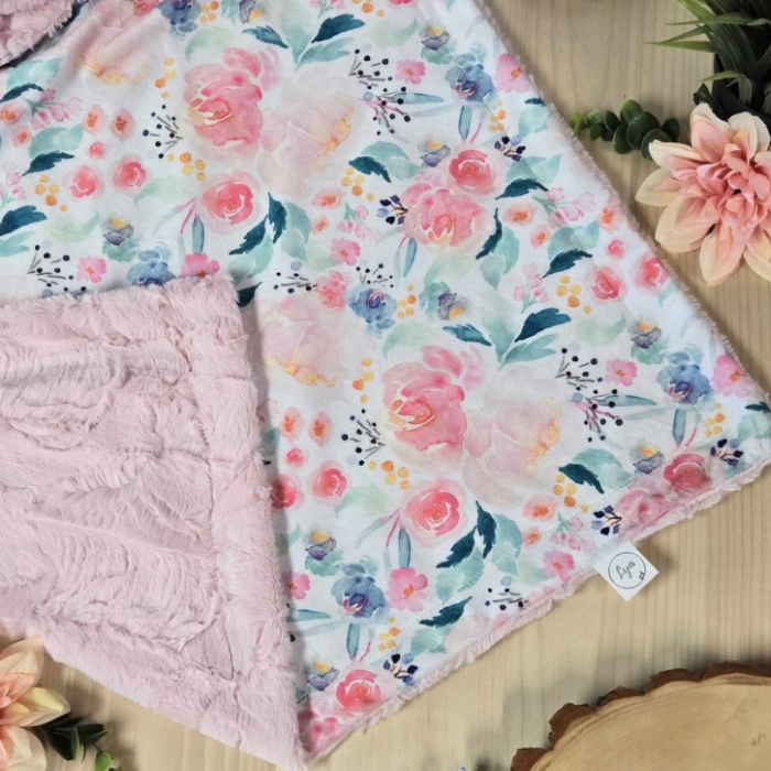 COUVERTURE À FOURRURE | Fleur pastel - prêt à partir