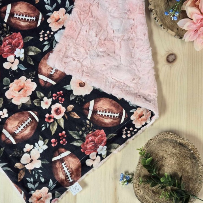 COUVERTURE À FOURRURE | Football fleuri - prêt à partir