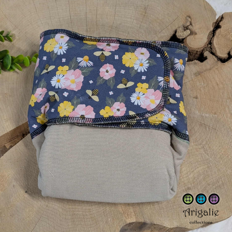 ADÈLE | PRÉPLATE | Couche lavable pré-boostée pré-assemblée | Taille Medium - prêt à partir